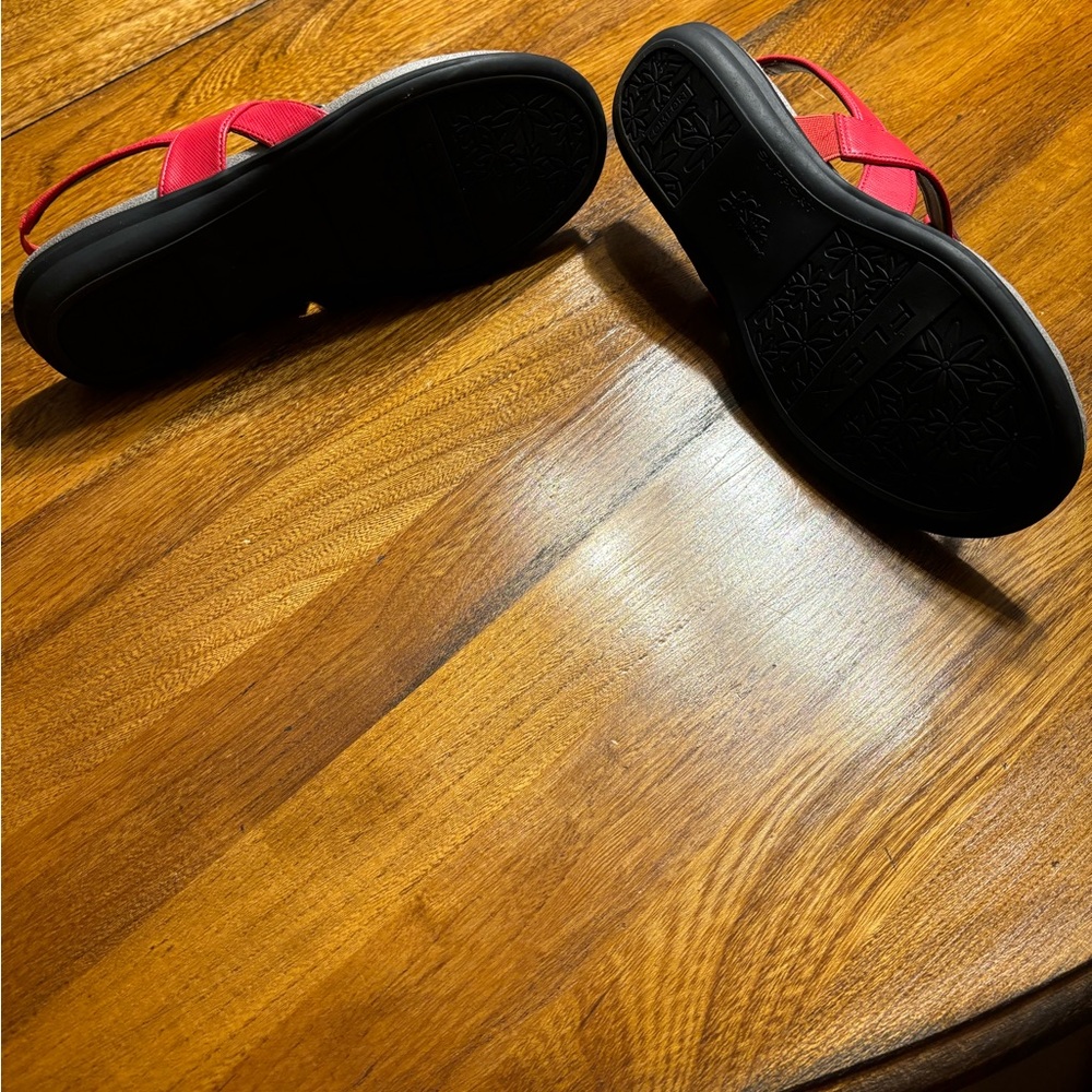 Women’s Red Sandals - Picture 3 of 3